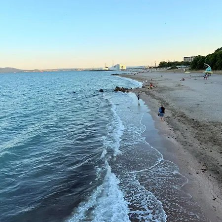 Victoria- две спални делукс до морската градина и центъра