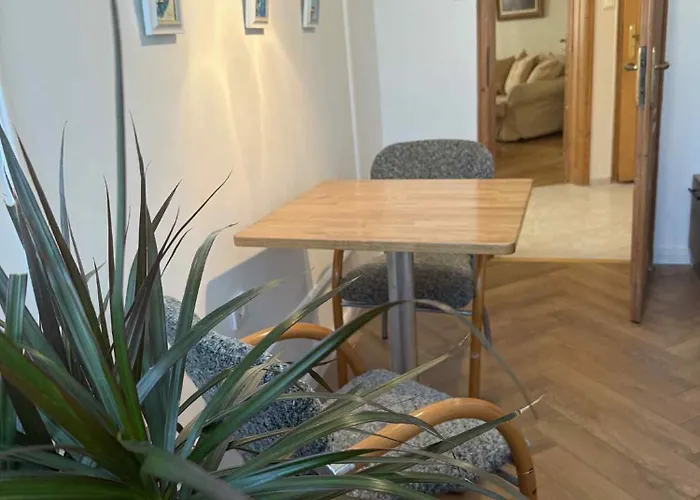 Apartmán Victoria- две спални делукс до морската градина и центъра