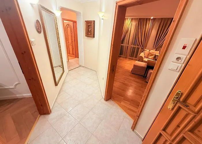 Apartmán Victoria- две спални делукс до морската градина и центъра