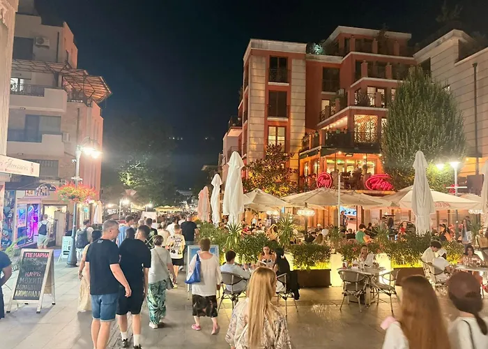 Victoria- две спални делукс до морската градина и центъра Апартаменты