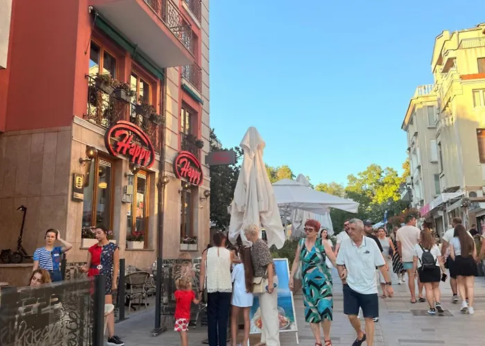 Victoria- две спални делукс до морската градина и центъра Burgas City