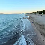 Victoria- две спални делукс до морската градина и центъра
