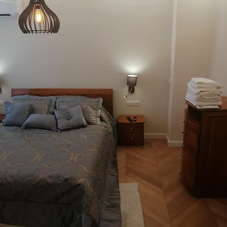 Victoria- две спални делукс до морската градина и центъра Apartment Burgas