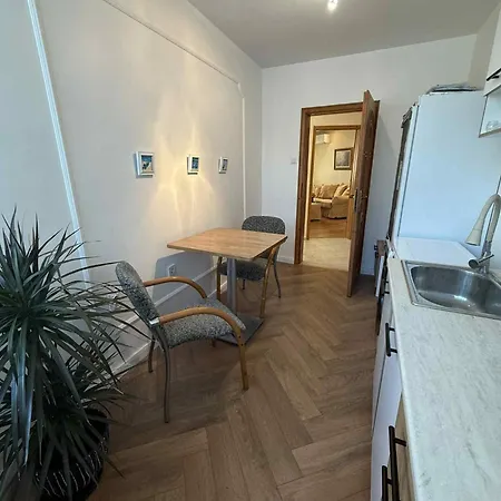 Victoria- две спални делукс до морската градина и центъра Apartment