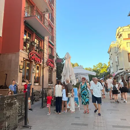 Victoria- две спални делукс до морската градина и центъра Burgas