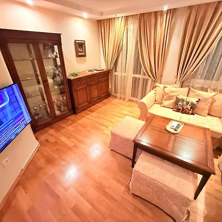 Apartment Victoria- две спални делукс до морската градина и центъра Burgas