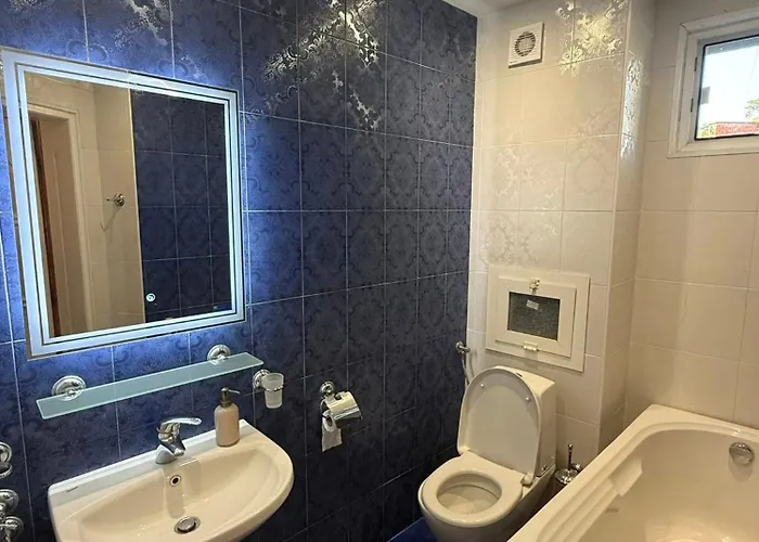 Apartment Victoria- две спални делукс до морската градина и центъра Burgas City